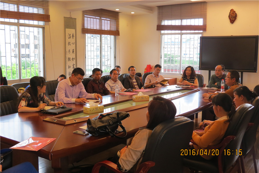 奎光中学紧张而热烈的互动交流